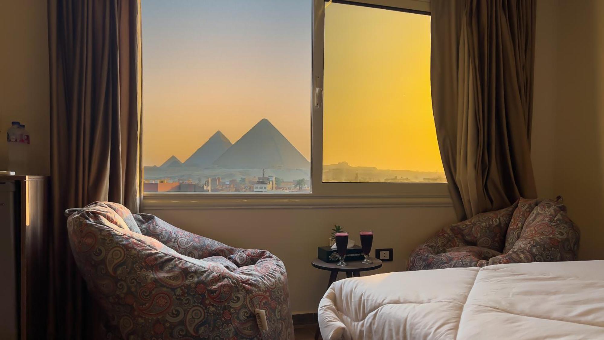 Imperial Pyramids Heights View Panzió Nazlet el-Sîsi Kültér fotó